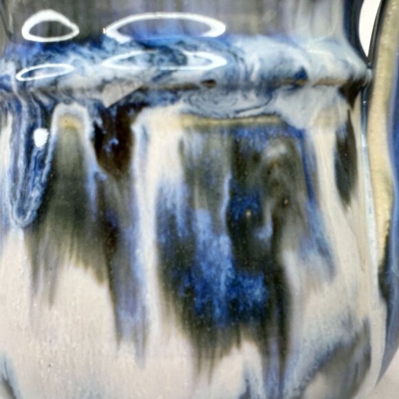 Hand Thrown Pottery‎ Mug Oversized Sculpted Handle Blue & Black Drip Glaze 16 Oz - Picture 2 of 13